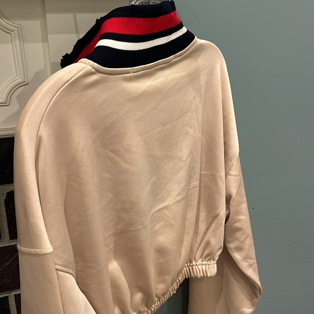 Deadstock PLAYBOY x MISSGUIDED Crop Pull Over - Picture 9 of 16